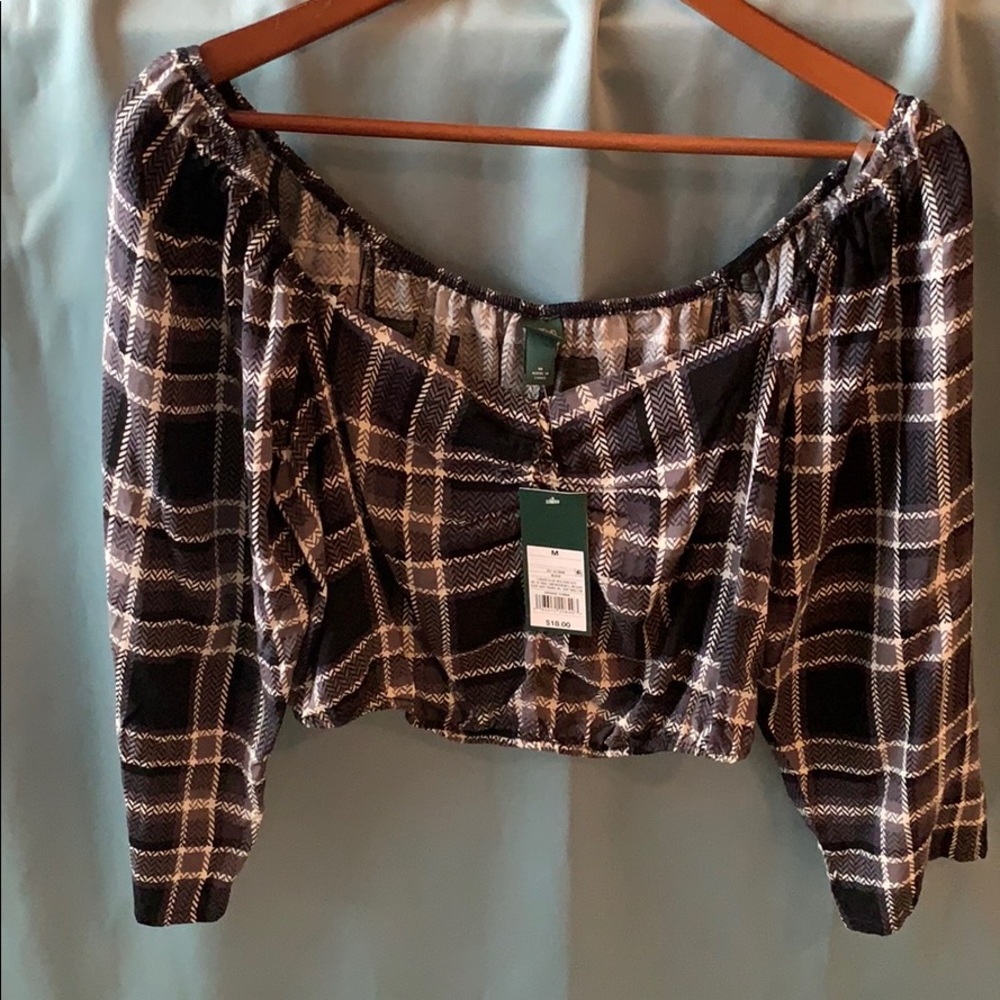 New off the shoulders crop top!